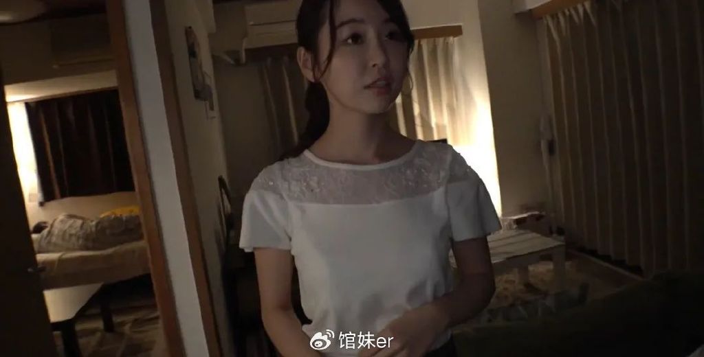 日本人妻伦情欲电车探索日本文化中的电车情节与伦理之下的妻子情感-第1张图片
