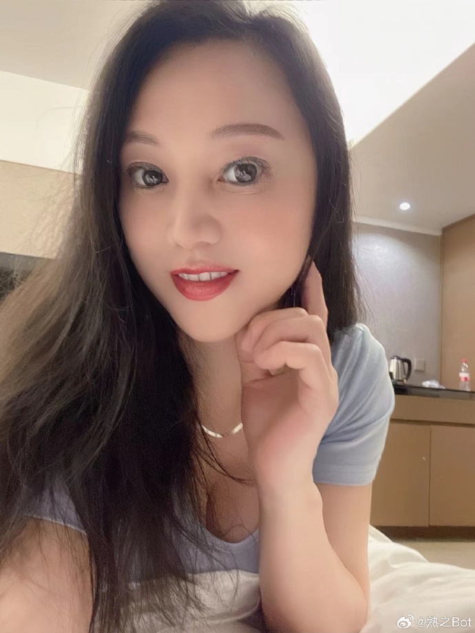 巨乳熟女系列，内射之美的多元展现