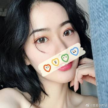 小向美奈子英语怎么写的小向美奈子的魅力之旅-第3张图片