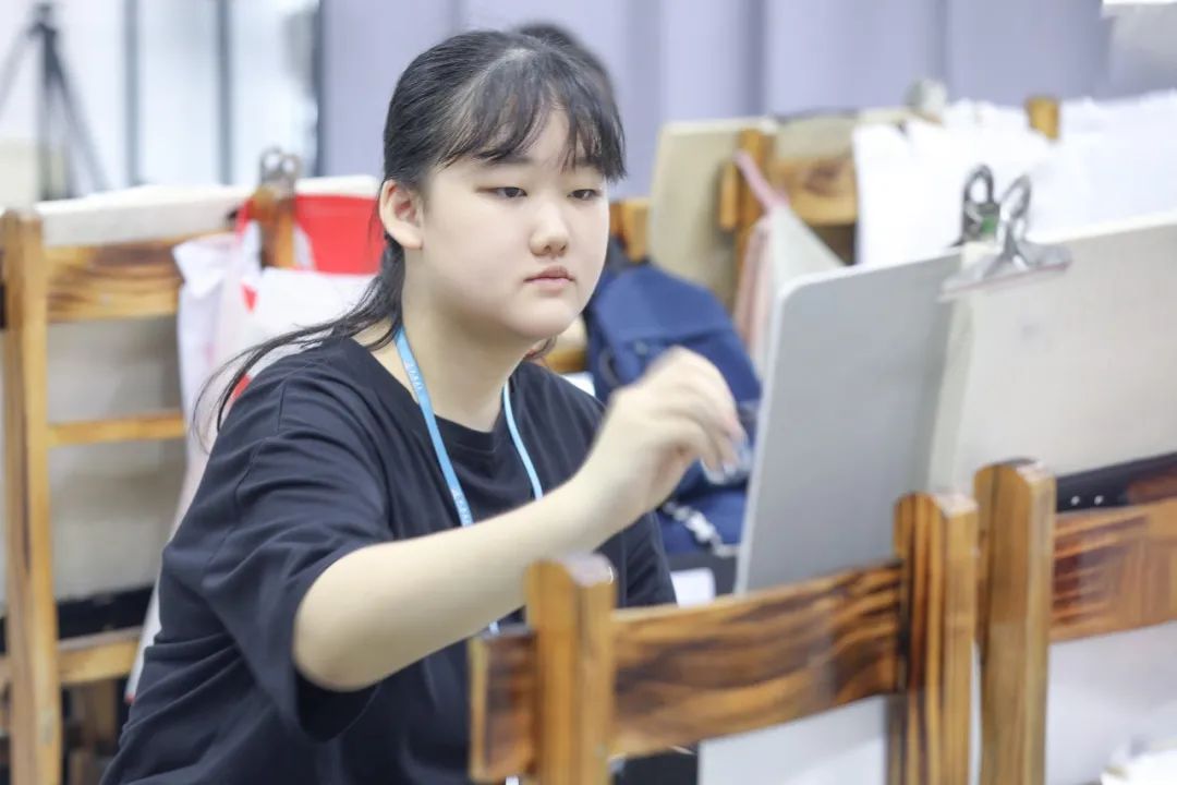 大胆人艺美术大胆人艺，探索艺术与勇气的交汇之美-第1张图片