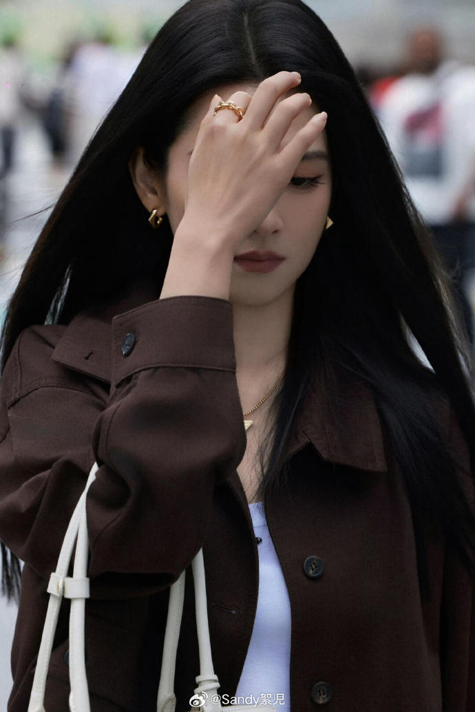 秦冰，一位坚韧不拔的现代女性-第3张图片