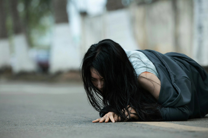 真人女性背景图片大全 唯美图片真人实拍女处被破的错误信息探讨与警示-第1张图片