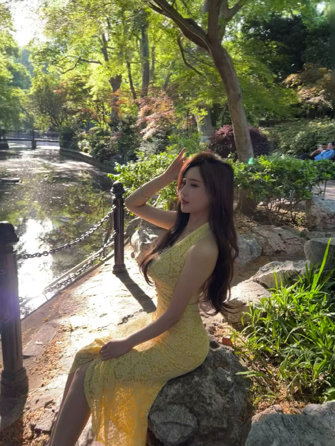 周妍希叫什么周妍希的魅力——关于其美乳三点尽露图片的探讨-第3张图片