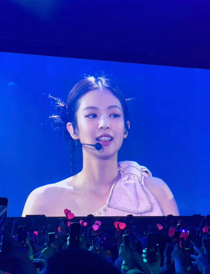 JENNIE水好多探索JENNIE的魅力，水之丰盈的独特之处-第1张图片