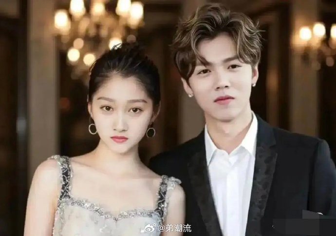 关晓彤鹿晗分手关晓彤鹿晗分手，一段明星恋情的终结