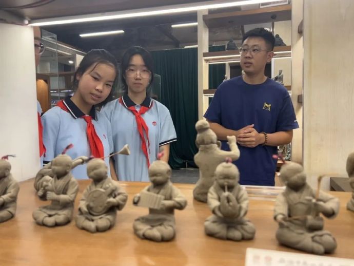 布局PO校园文布局PO校园文化的深度探索-第1张图片