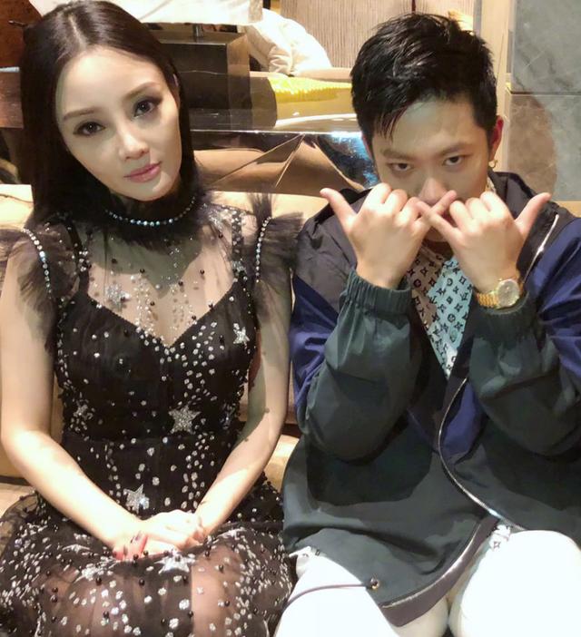 李小路近日视频李小路不雅视频事件引发的社会思考-第1张图片
