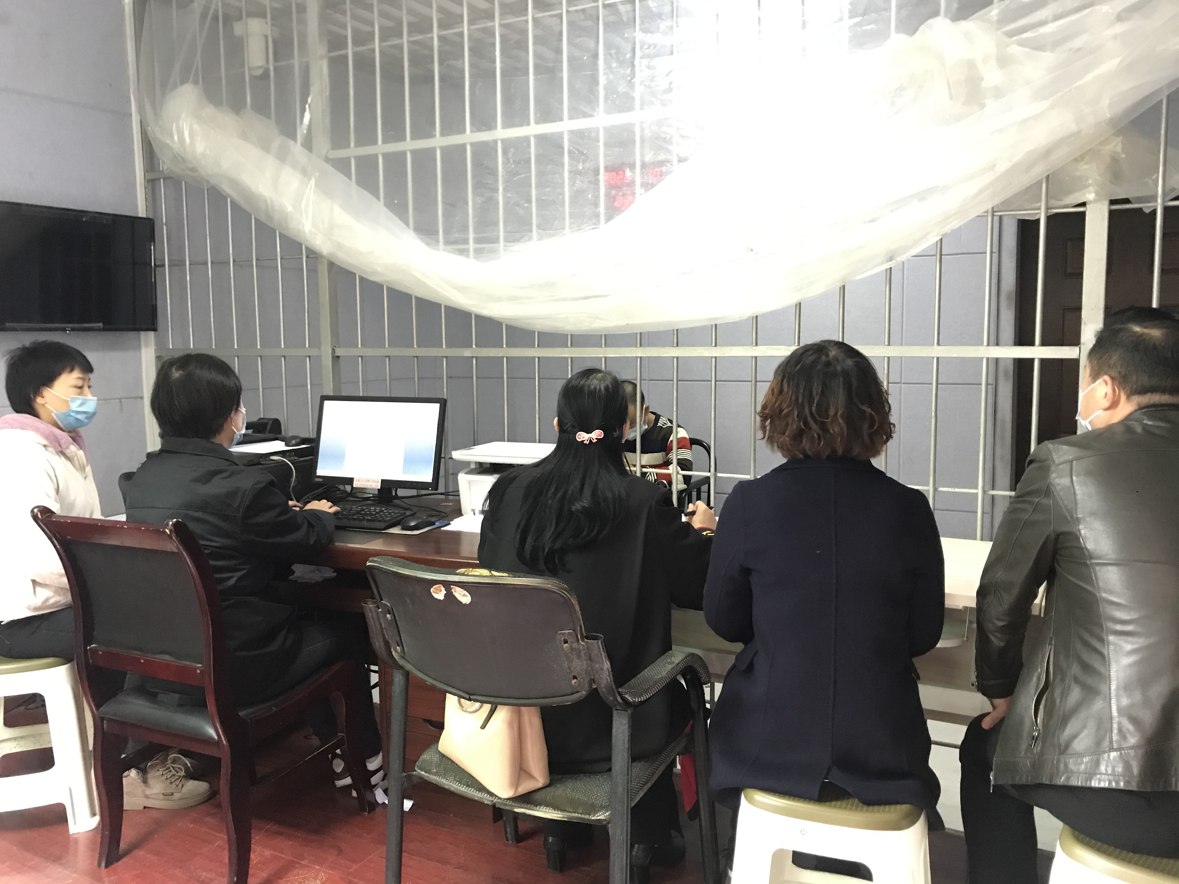china农村夫妻homemade中国农村夫妻的自制生活，朴素中的温情与坚韧-第1张图片
